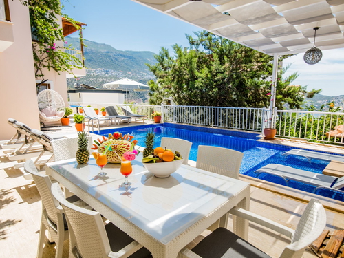  gece  -  Kasım
  | Kalkan Merkezde Deniz Manzaralı Jakuzili Villa (6 Kişilik, Özel Havuzlu)